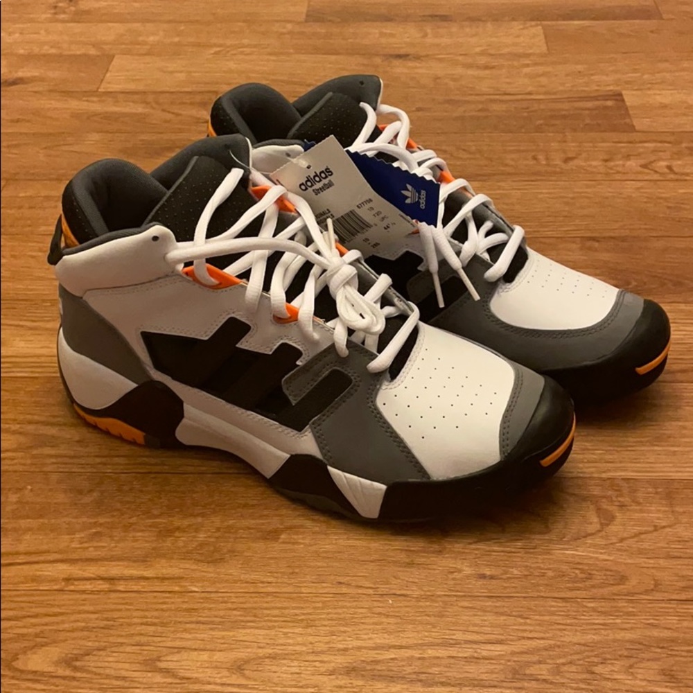 🔥Adidas Streetball NWT 2008🔥